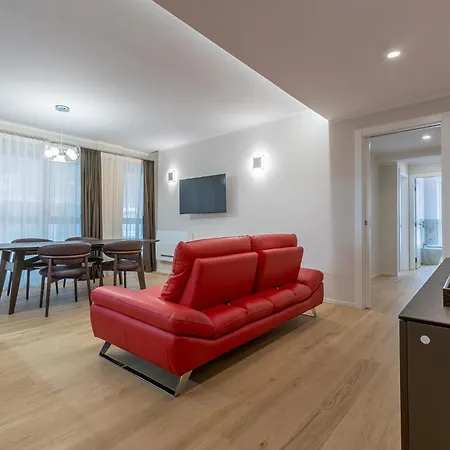 Guesthost - Design Flat In The Heart Of Apartment Ferrara