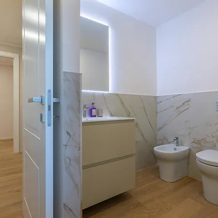 Apartment Guesthost - Design Flat In The Heart Of *