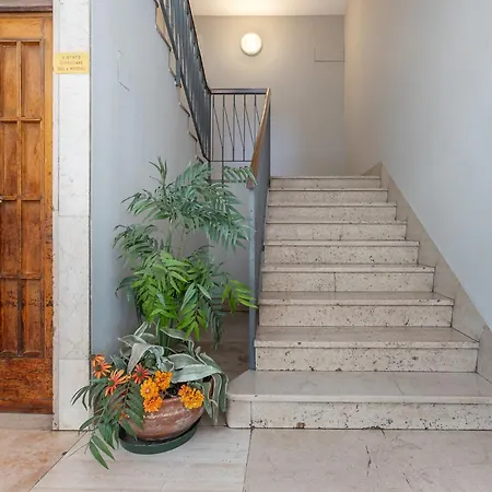 Guesthost - Design Flat In The Heart Of * Ferrara
